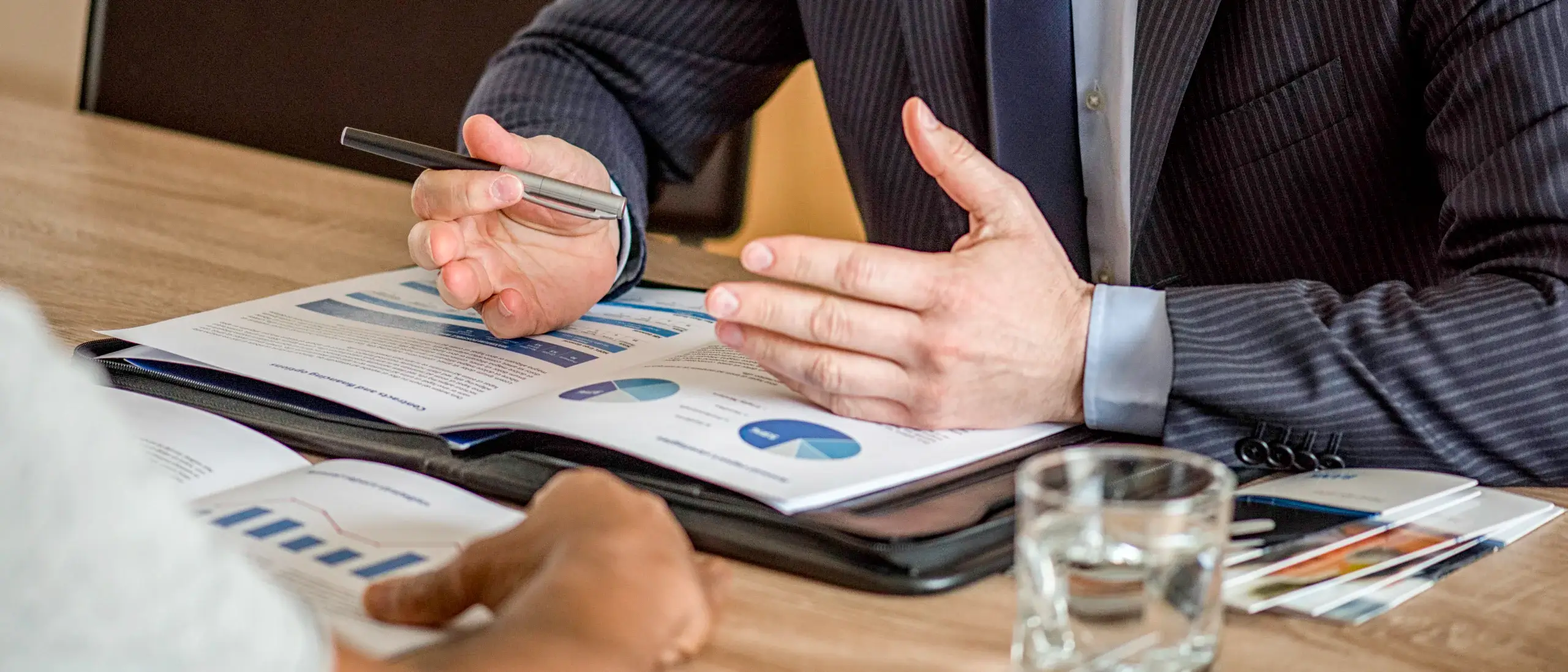 business people consulting